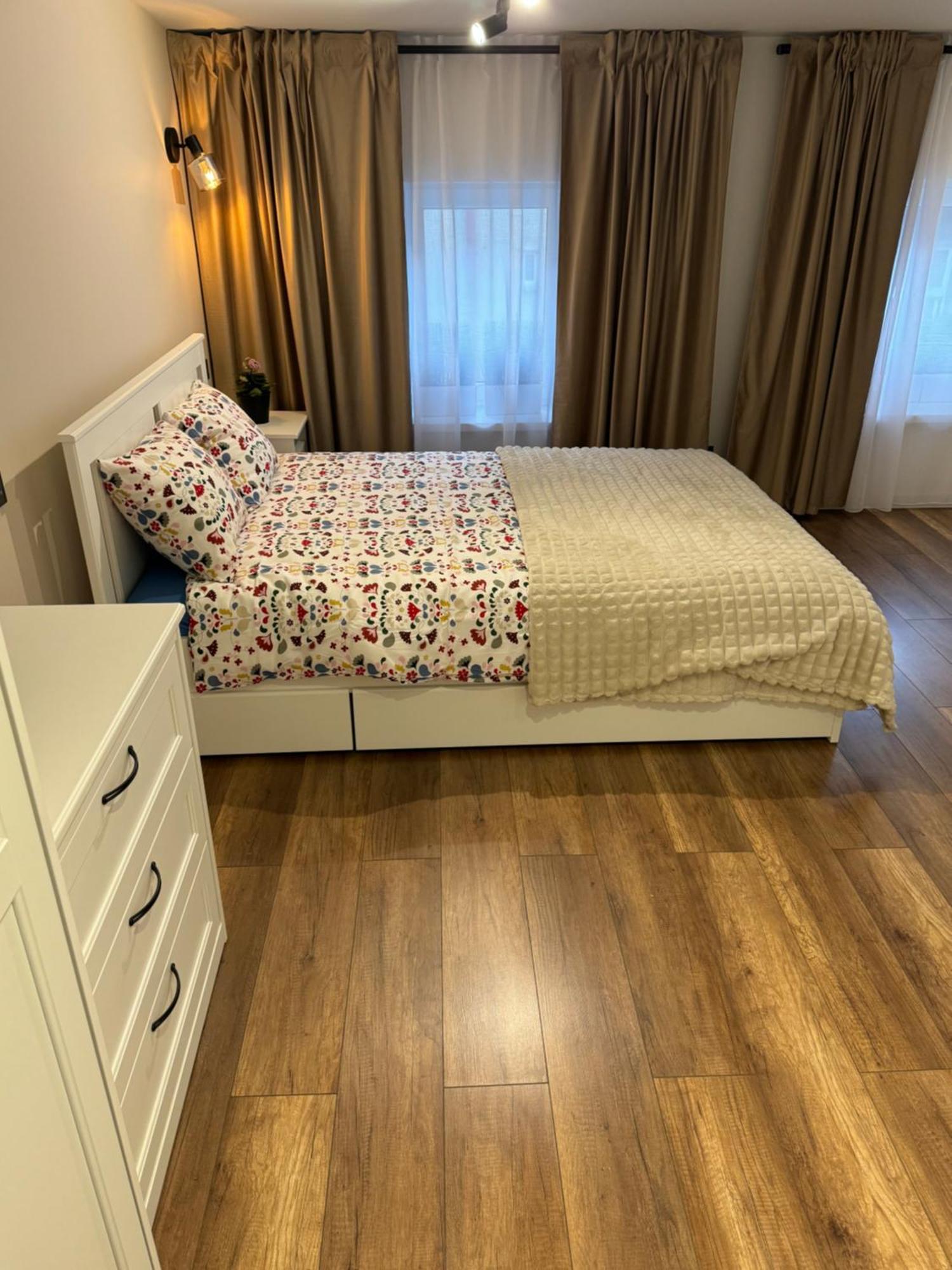 Gray Apartment 24H - Parking On The Street كاتوفيتسه المظهر الخارجي الصورة